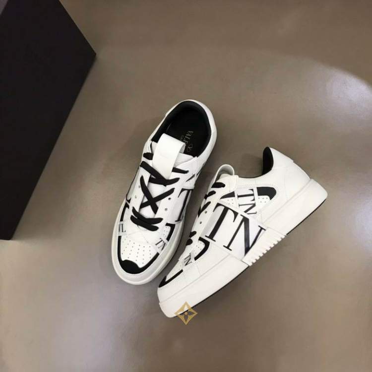 Picture of Valentino Shoes _SKUValentinosz38-44mhf0820062
